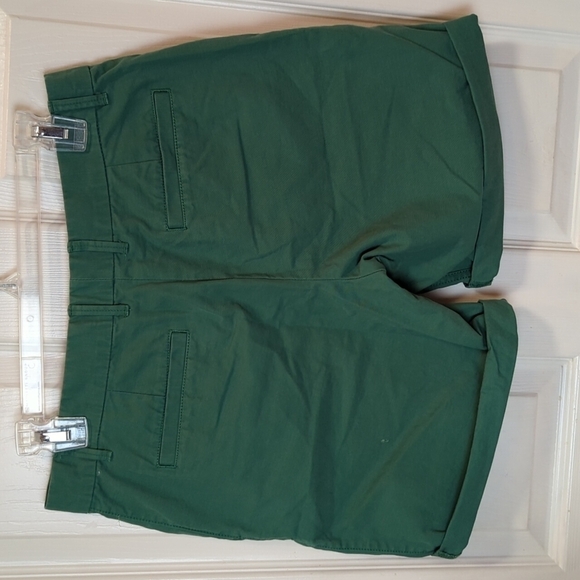 Khakis by Gap Women's Boyfriend Roll-Up Shorts Size 2 - Picture 3 of 6